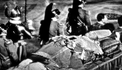 Bijzetten van Paus Pius XII in de St Pieter te Rome stoffelijk overschot wordt , Bestanddeelnr 909-9091