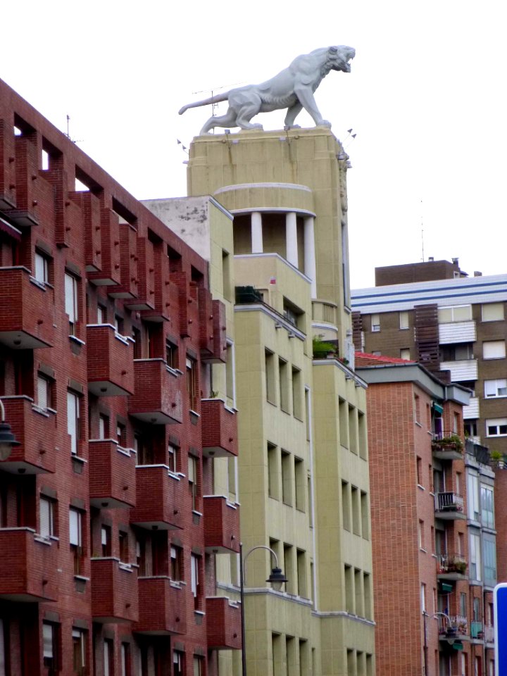 Bilbao - Edificio de El Tigre 3