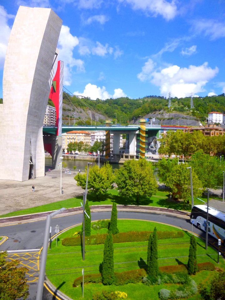Bilbao - Avenida Abandoibarra 2