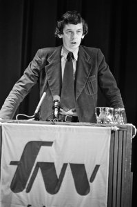Bijzondere vergadering FNV in RAI-congrescentrum, Amsterdam Kok aan het woord, Bestanddeelnr 928-8061