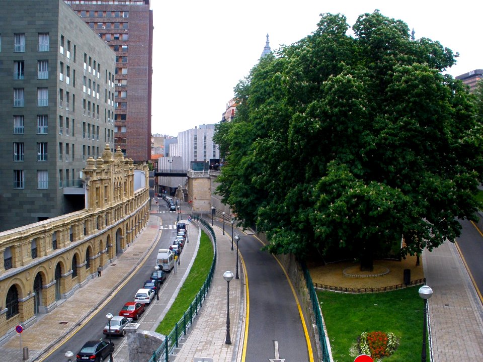 Bilbao - Calle Uribitarte 3