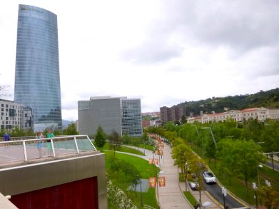 Bilbao - Avenida Abandoibarra