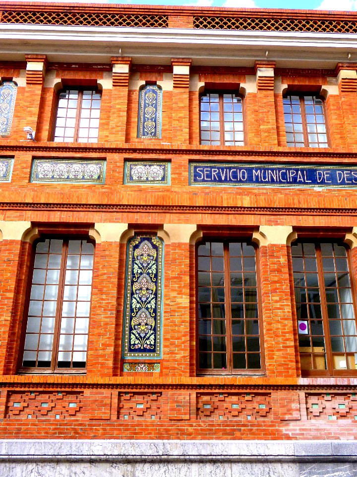 Bilbao - Centro Municipal de Distrito de Basurto 2