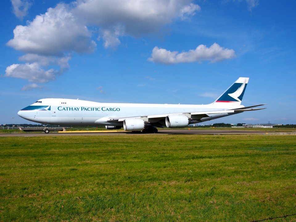B-LJH Cathay Pacific Boeing 747-867F - cn 39245 taxiing 19july2013 pic-008