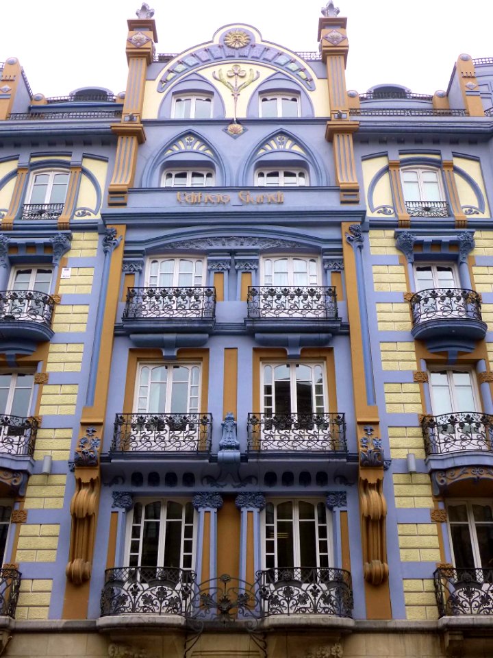 Bilbao - Edificio Guridi 02