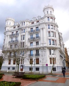 Bilbao - Edificio Chávarri 1 photo