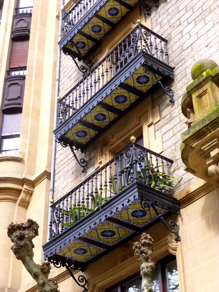 Bilbao - Edificio de viviendas, Plaza Teófilo Guiard,1 (7)