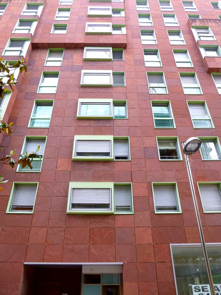 Bilbao - Edificio en la calle Lehendakari Leizaola, 27 (2)
