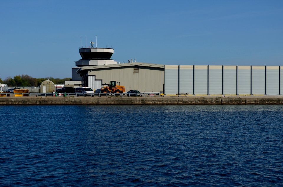BillyBishopAirportTower3