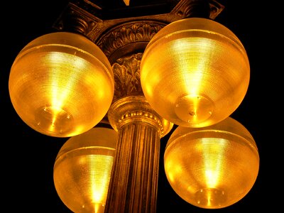 Lighting streetlights energy