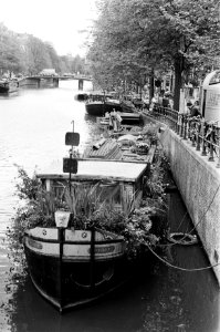 Bloemen, woonboten, grachten, Bestanddeelnr 930-3827