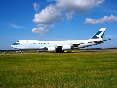 B-LJH Cathay Pacific Boeing 747-867F - cn 39245 taxiing 19july2013 pic-009