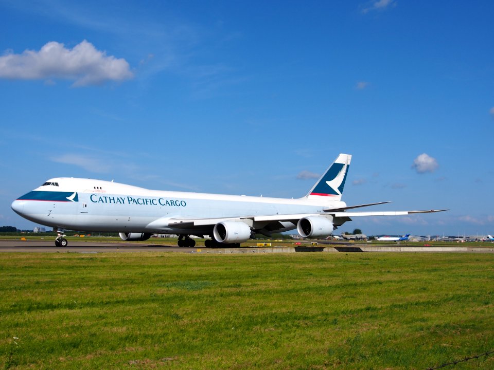 B-LJH Cathay Pacific Boeing 747-867F - cn 39245 taxiing 19july2013 pic-006