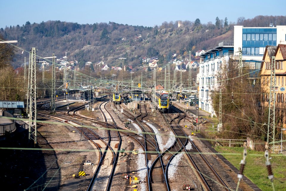 Blick auf den Bahnhof in Tübingen