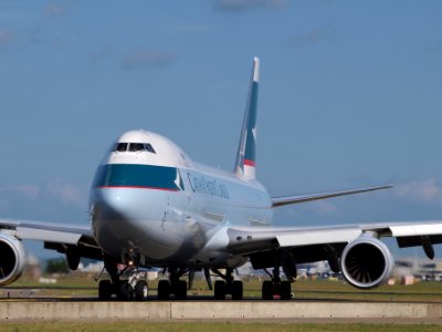 B-LJH Cathay Pacific Boeing 747-867F - cn 39245 taxiing 19july2013 pic-002