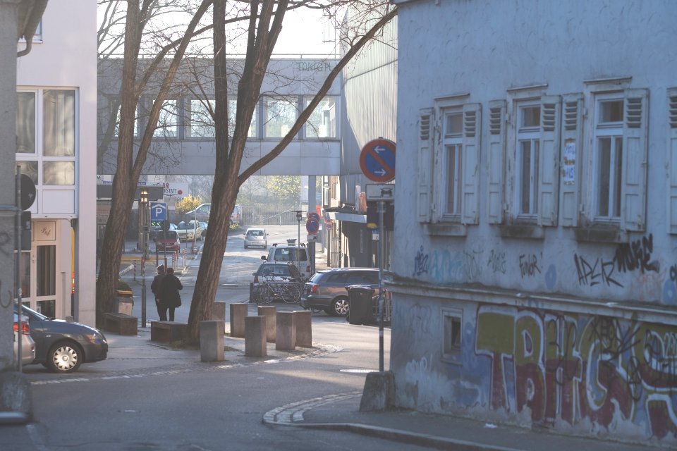 Blick in die Wöhrdstraße von der Karlstraße in Tübingen