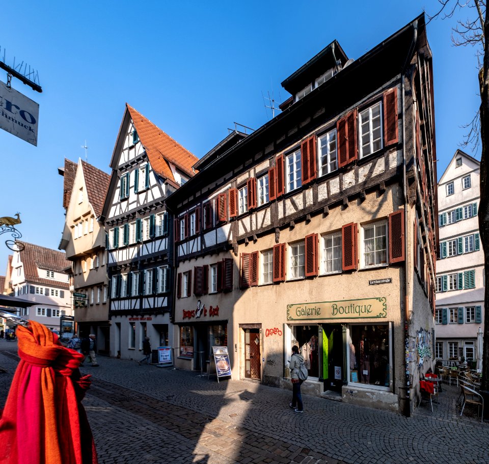 Blick in der Kornhausstraße in Tübingen von der Hirschgasse aus 2019 001