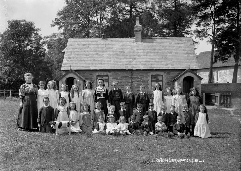 Bleddfa school group July 1911 (1294688)
