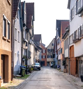 Blick in die Hohentwielgasse in Tübingen Richtung Osten 2019 (cropped)