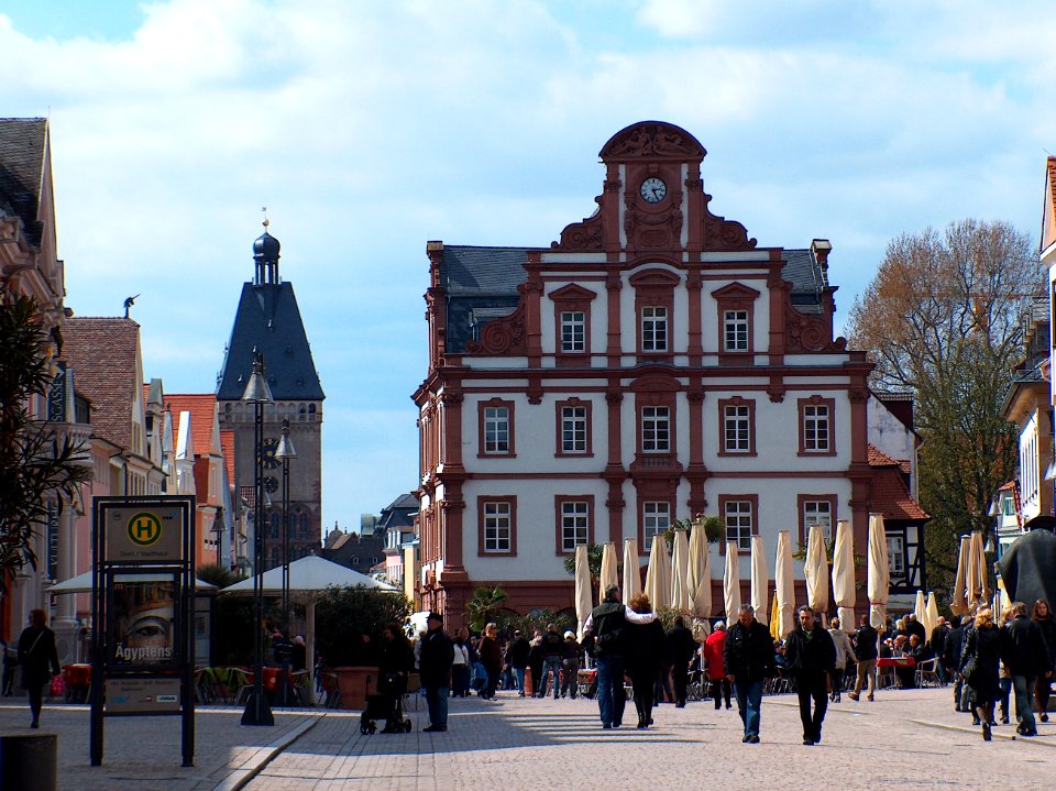 Blick vom Domplatz zur Fußgaengerzone 08 04 2012 photo