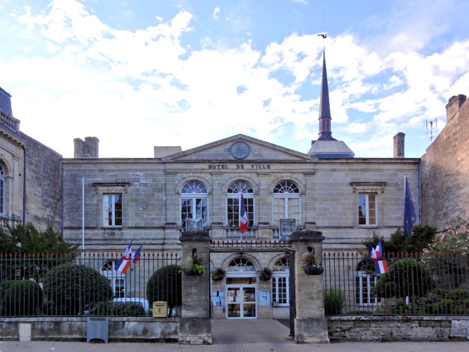 Blaye (Gironde) mairie 2