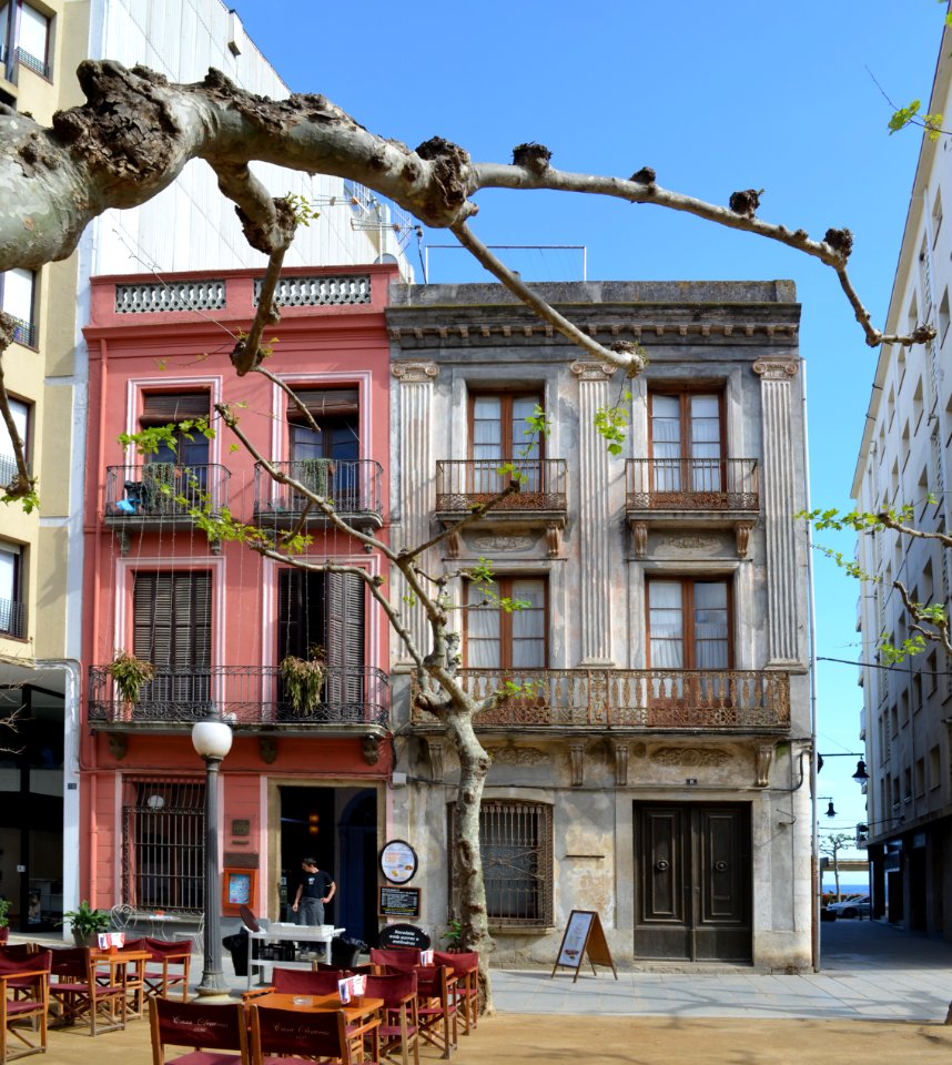 Blanes, Passeig de Dintre 8-10