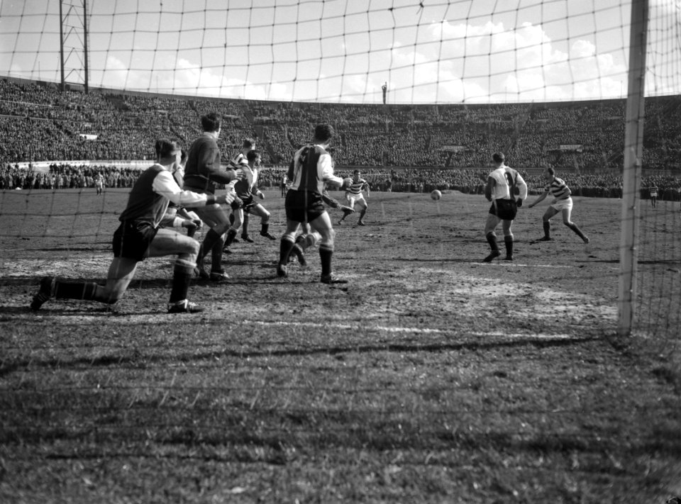 Blauw-Wit tegen Feyenoord 1-1 (spelmoment), Bestanddeelnr 913-7426
