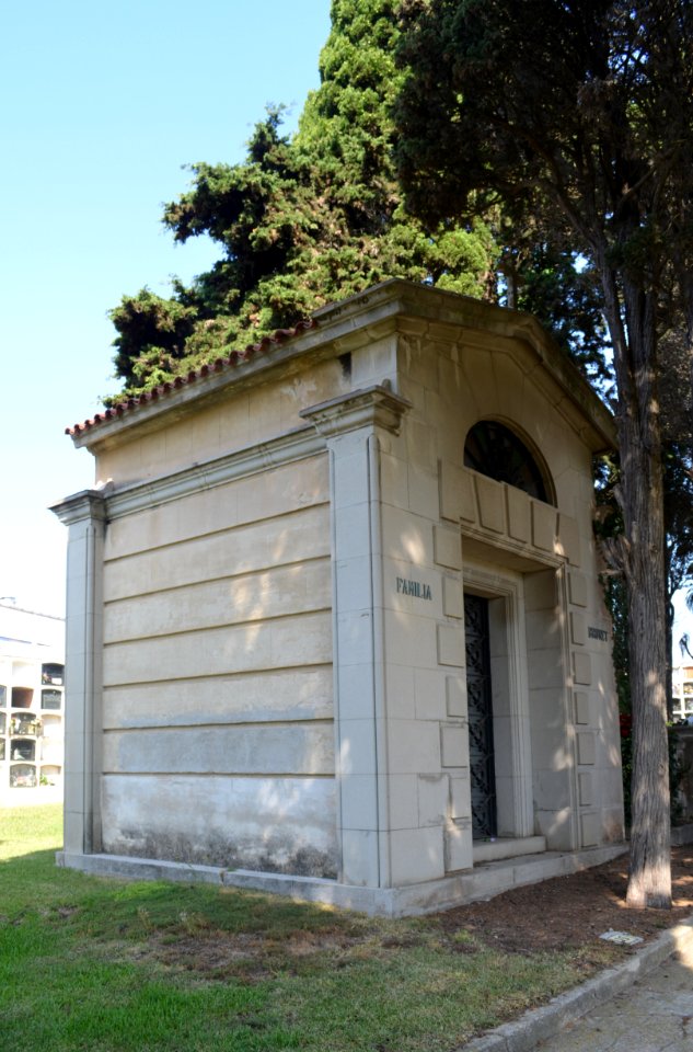 Blanes, Cementiri Municipal, Tomba 15 (1)