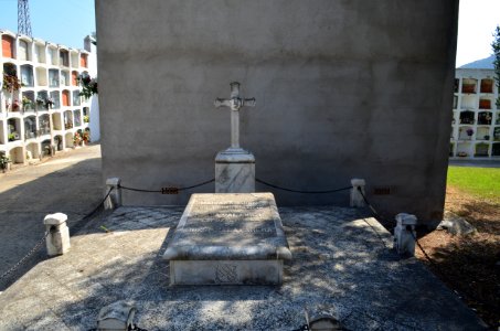 Blanes, Cementiri Municipal, Tomba 5