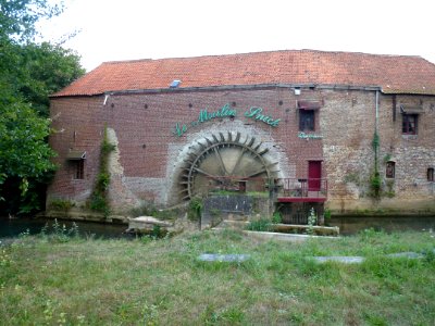 Blendecques (Pas-de-Calais, Fr) le moulin Snick, sur l'Aa (01)