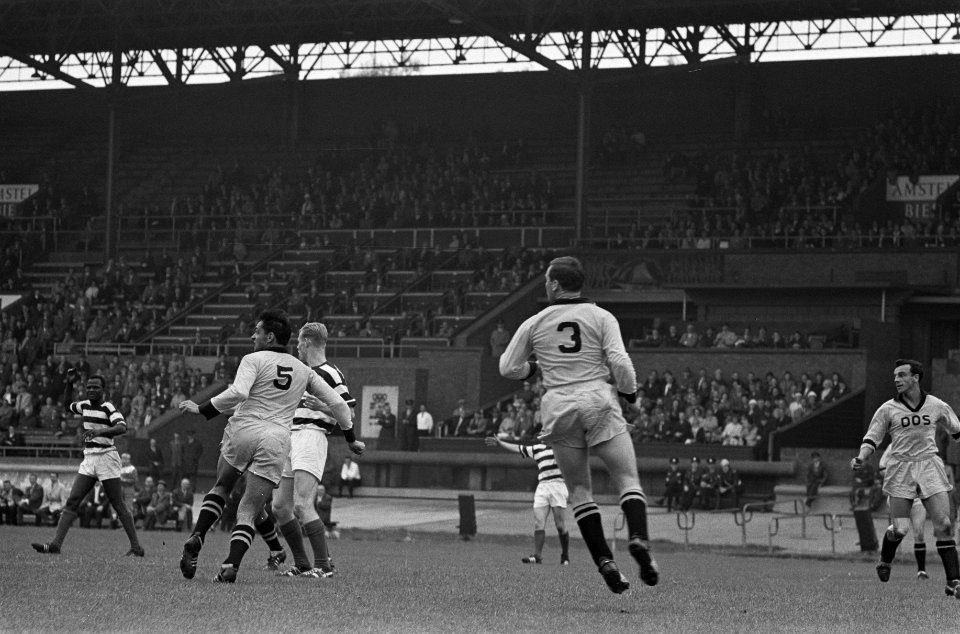 Blauw-Wit tegen DOS 1-1, speelmomenten, Bestanddeelnr 914-3360
