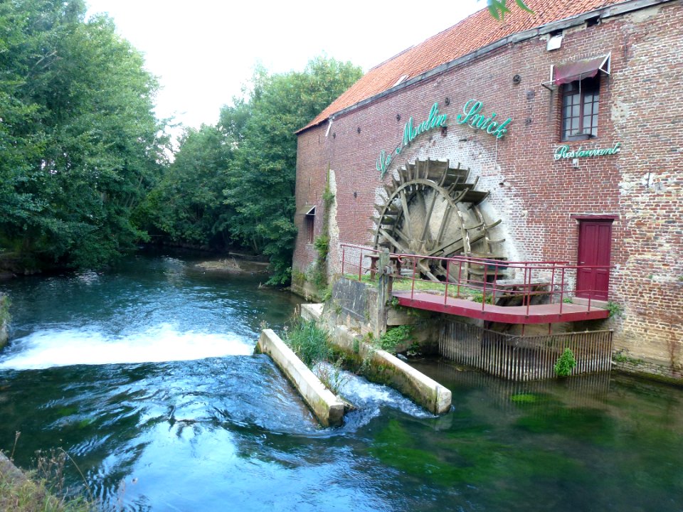 Blendecques (Pas-de-Calais, Fr) le moulin Snick, sur l'Aa (02)