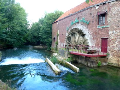Blendecques (Pas-de-Calais, Fr) le moulin Snick, sur l'Aa (02)