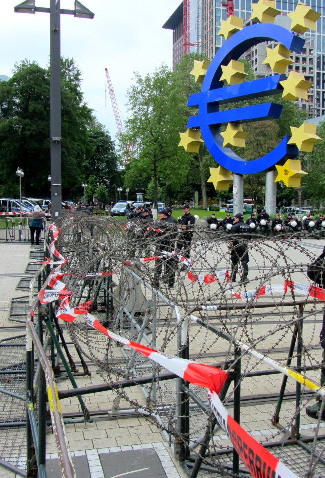 Blockupy 2013 Schutz EZB2