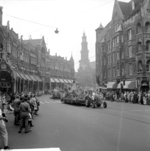 Bloemencorso in Amsterdam, de wagens, Bestanddeelnr 916-8473