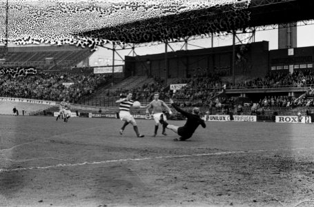 Blauw Wit tegen Fortuna 54 5-0 Spelmoment vlnr Petterson ( Blauw Wit ), Dor, Bestanddeelnr 915-1499