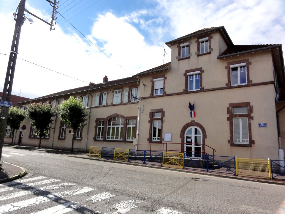 Blainville-sur-l'Eau (M-et-M) école