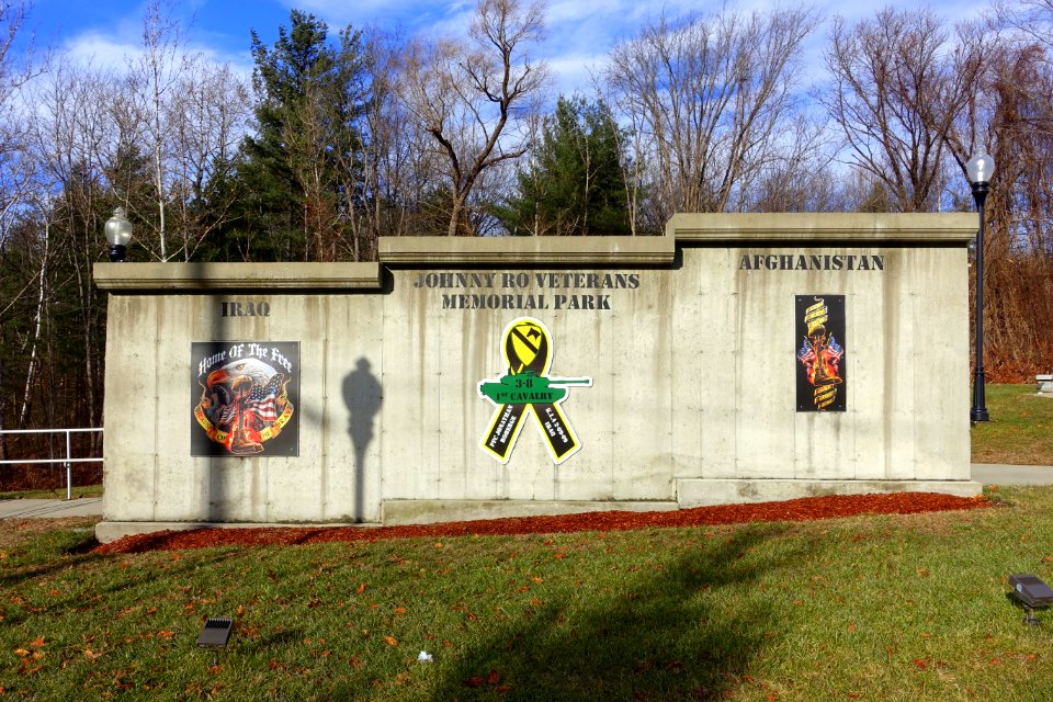 Blast Wall 1 - Johnny Ro Veterans Memorial Park - Leominster, Massachusetts - DSC09123