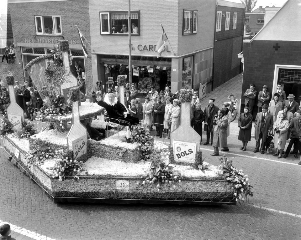 Bloemencorso in bollenstreek, Bestanddeelnr 919-1203