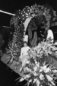 Bloemencorso in Aalsmeer, een der praalwagens in Aalsmeer, Bestanddeelnr 928-7625