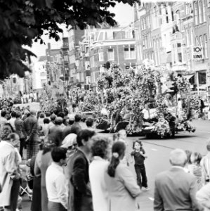 Bloemencorso in Amsterdam, Bestanddeelnr 926-6527