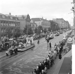 Bloemencorso door Amsterdam, Bestanddeelnr 914-2878