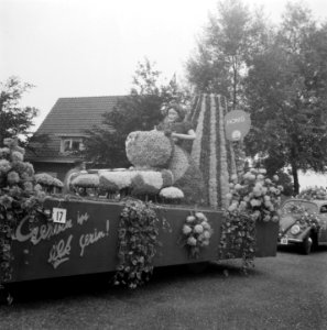 Bloemencorso Aalsmeer, Bestanddeelnr 904-1748