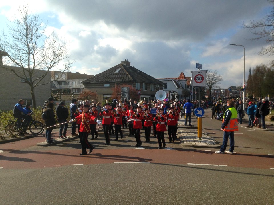 Bloemencorso Bollenstreek 2019, Voorhout, drumband 2