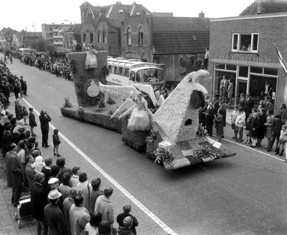 Bloemencorso in bollenstreek, Bestanddeelnr 919-1206