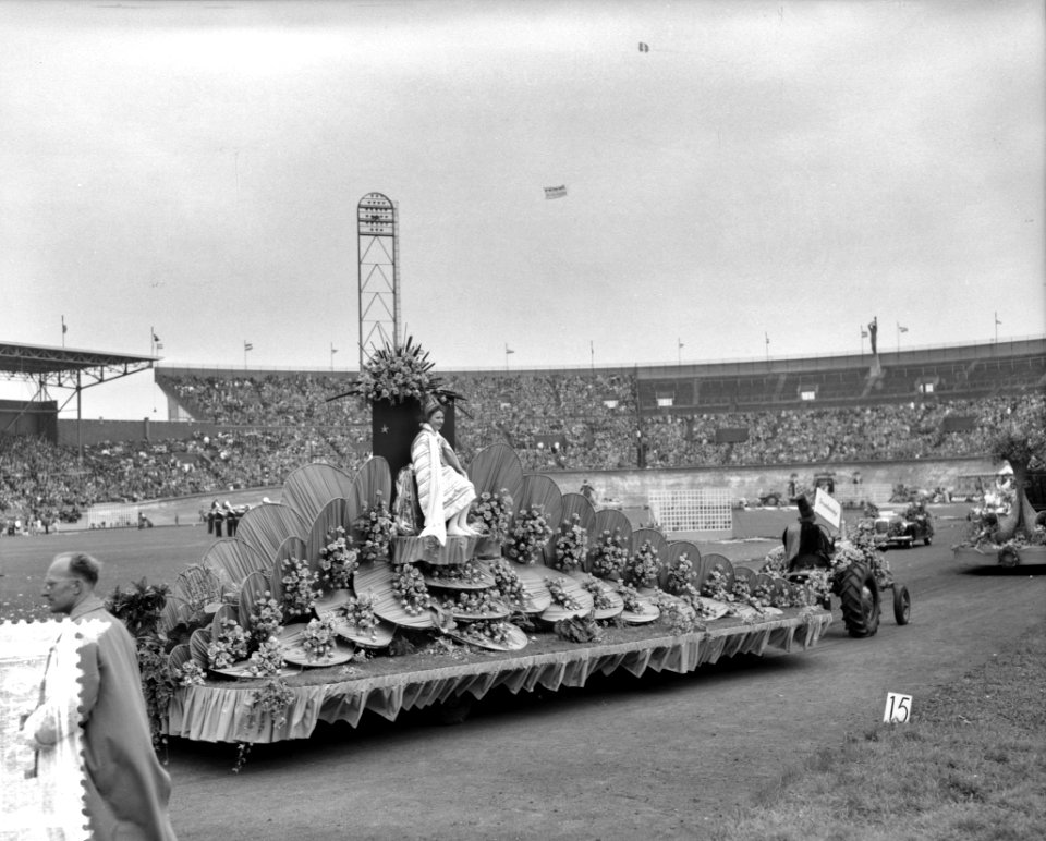 Bloemencorso Amsterdam Olympisch Stadion, Bestanddeelnr 907-9740