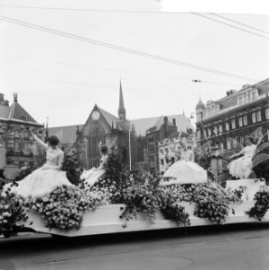 Bloemencorso, de Nederlandse praalwagen bij de Dam, Bestanddeelnr 918-1394