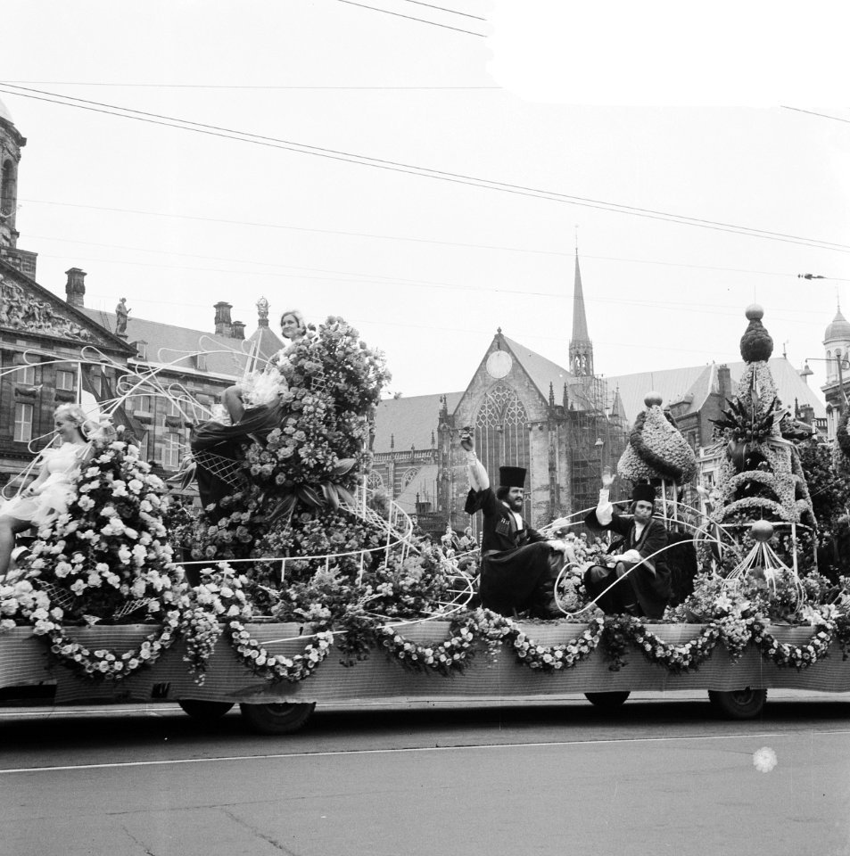 Bloemencorso, de praalwagens, Bestanddeelnr 918-1403