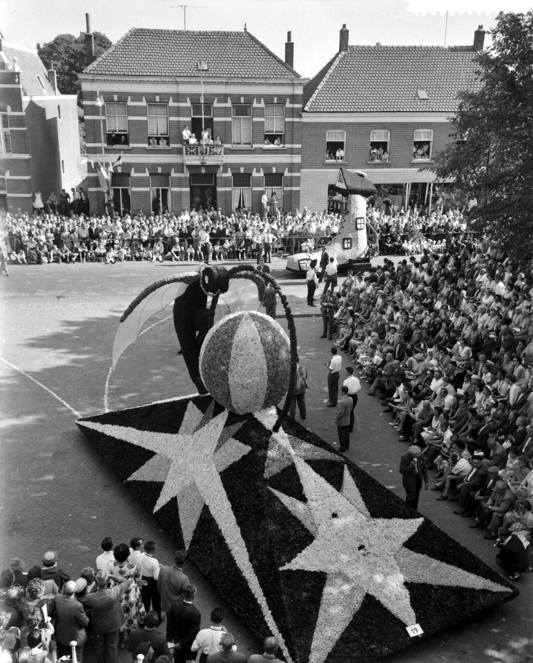 Bloemencorso in Zundert, Bestanddeelnr 910-6556
