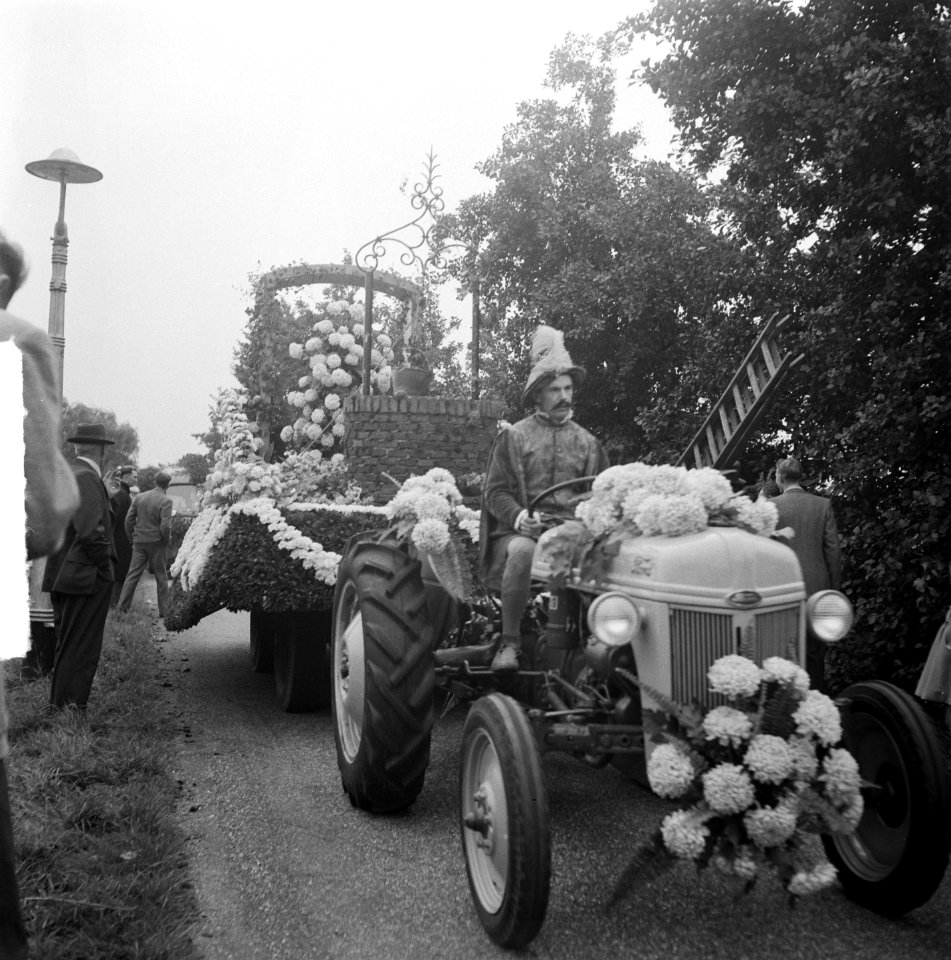 Bloemencorso Aalsmeer, Bestanddeelnr 904-1738